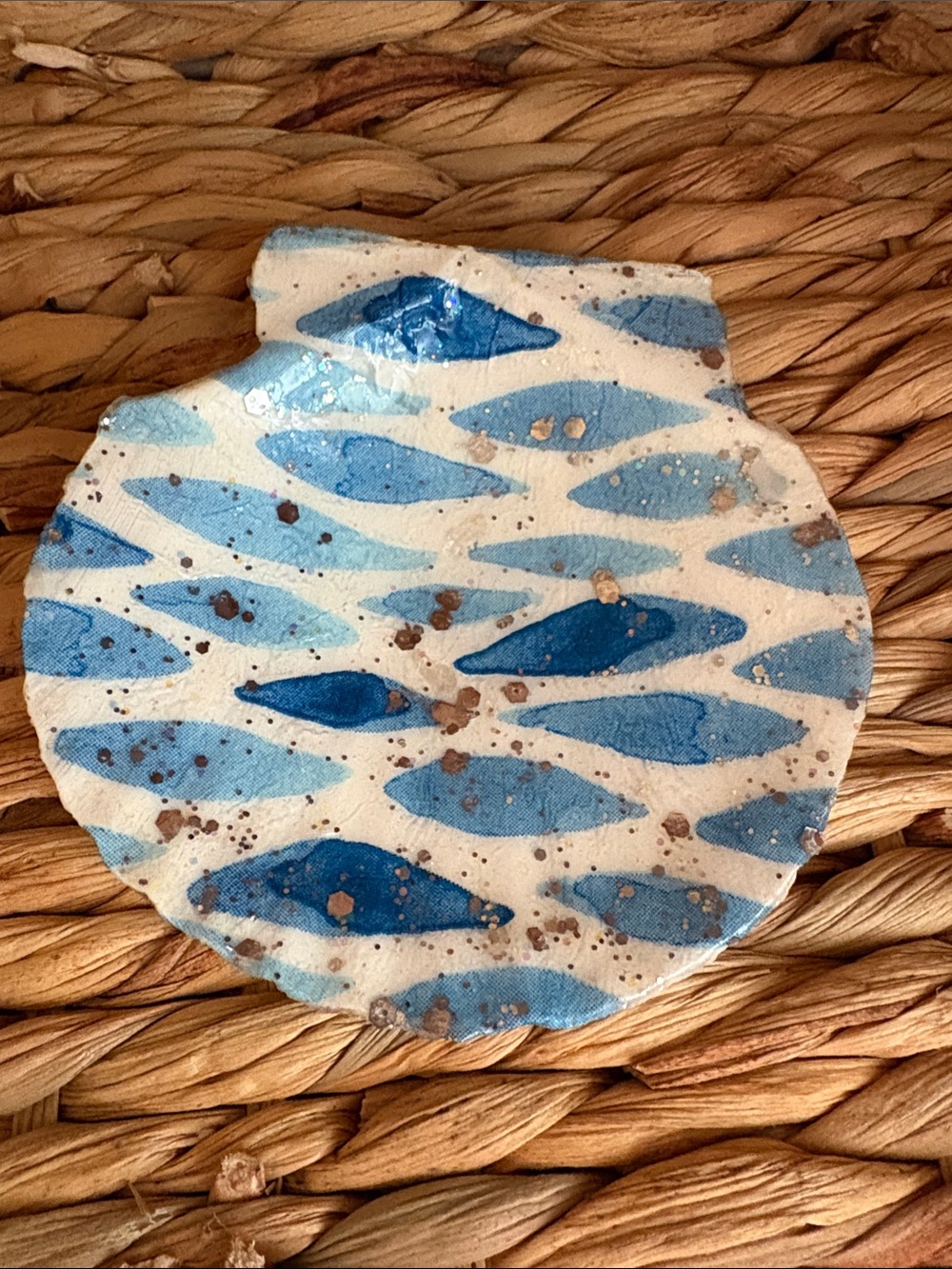 Blue Patterned Shell Bath Accessory - Picture 3 of 4